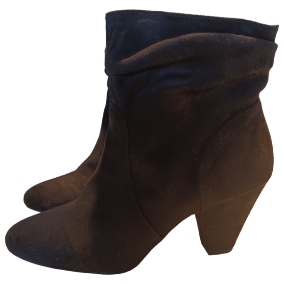 Chelsee Black Faux Suede Slouchy Ankle Bootie Heels - Picture 1 of 10